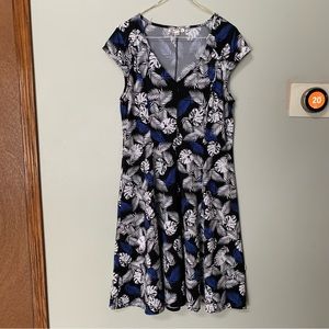 Woman’s Size 12 Dress. Blue, black and white. Washable and lightweight.